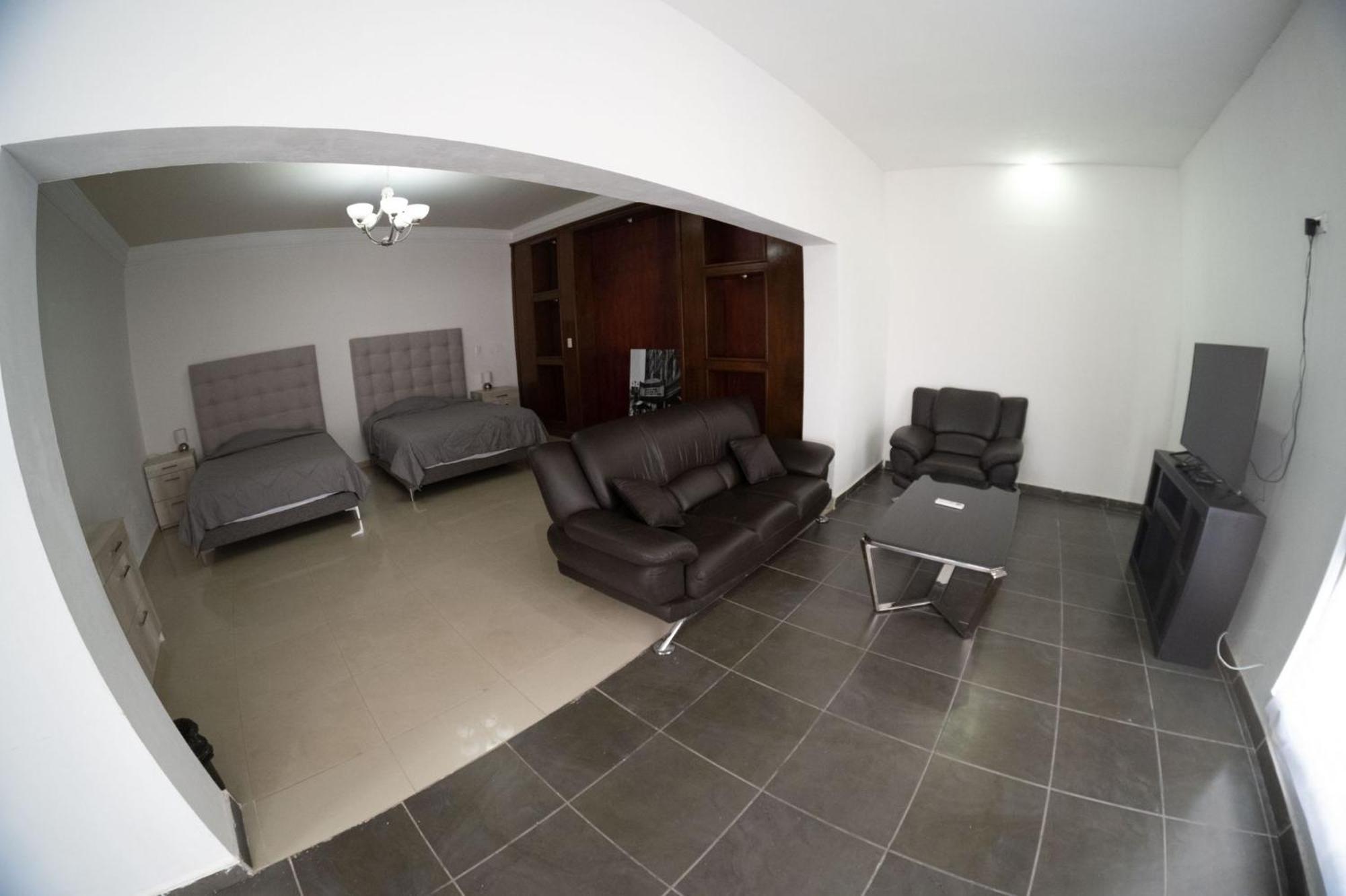 Room In Lodge - 18 Large Apartment For 2 People Torreón エクステリア 写真