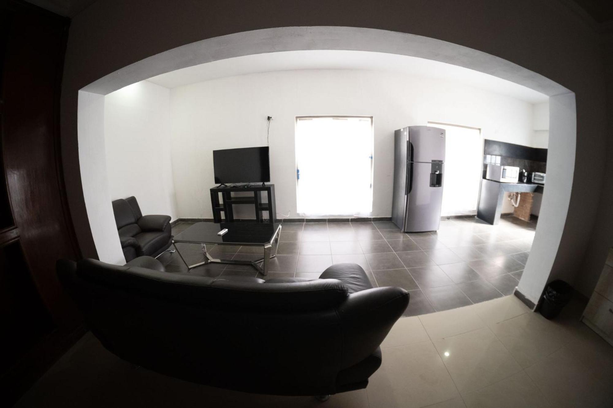 Room In Lodge - 18 Large Apartment For 2 People Torreón エクステリア 写真