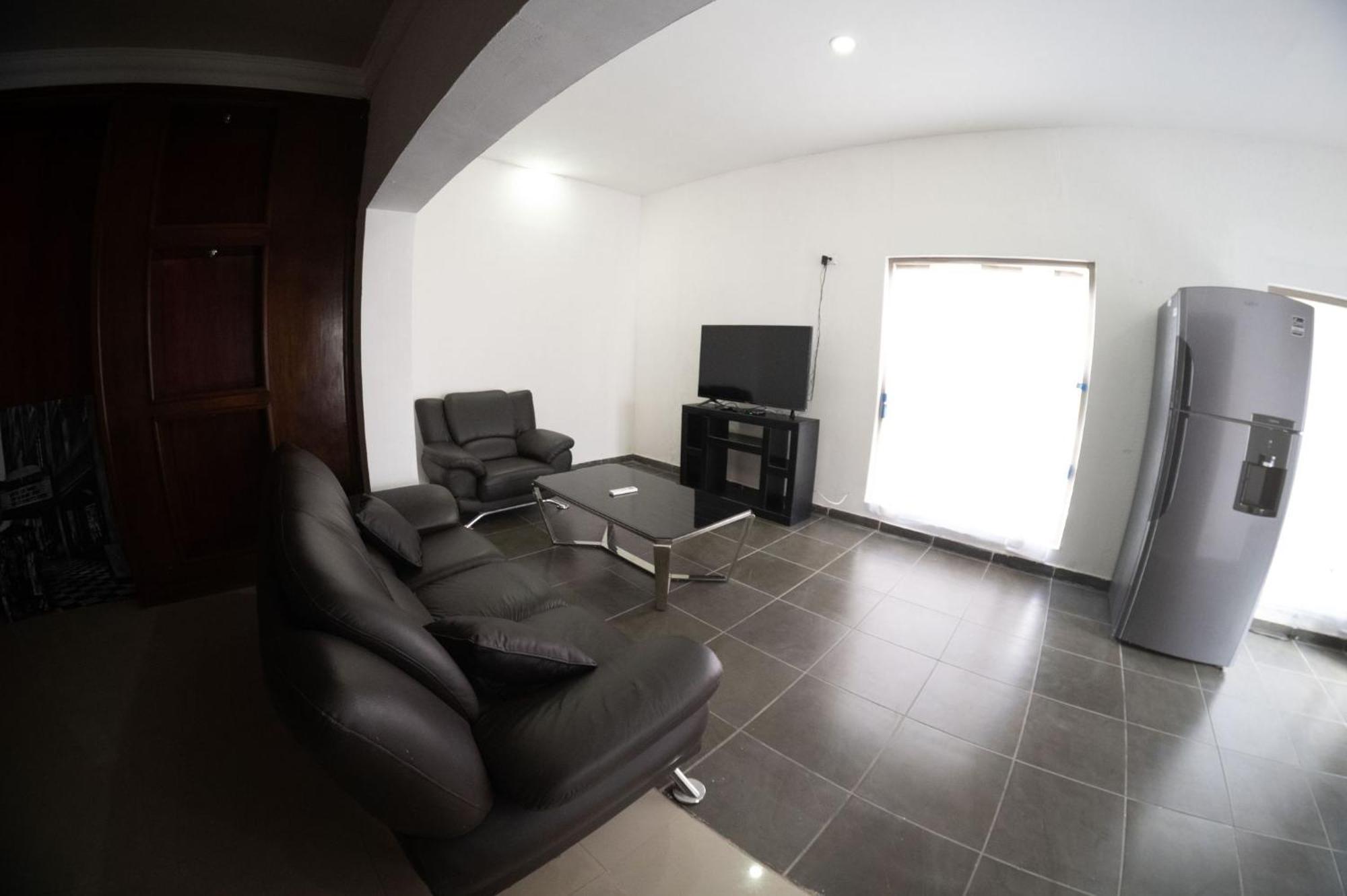 Room In Lodge - 18 Large Apartment For 2 People Torreón エクステリア 写真