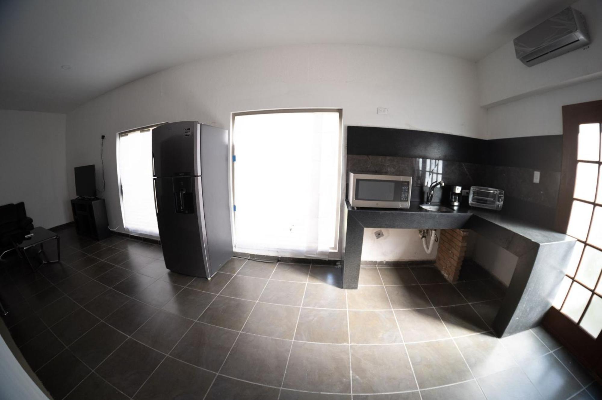 Room In Lodge - 18 Large Apartment For 2 People Torreón エクステリア 写真